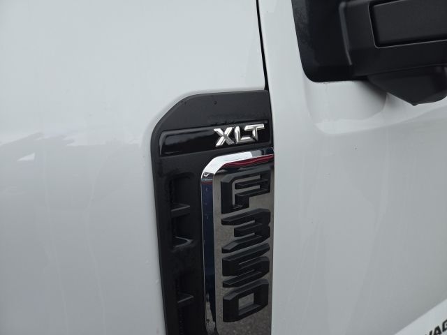 2026 Ford F-350 Super Duty XLT - Photo 11