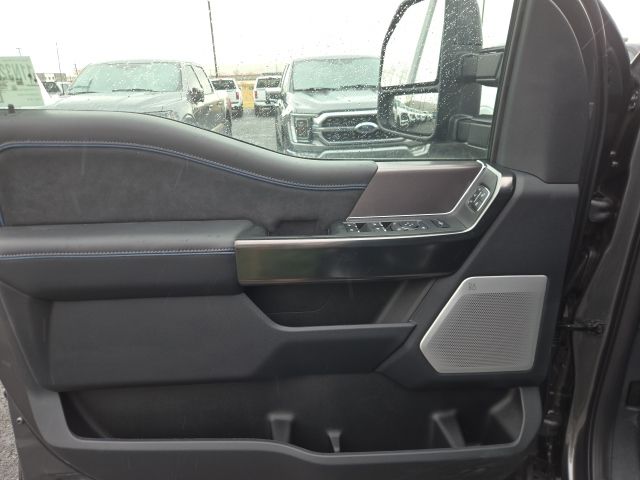 2026 Ford F-350 Super Duty Platinum - Photo 14