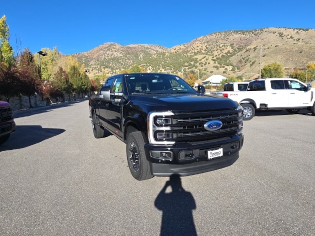 New 2026 Ford F-350 Platinum Truck Crew Cab