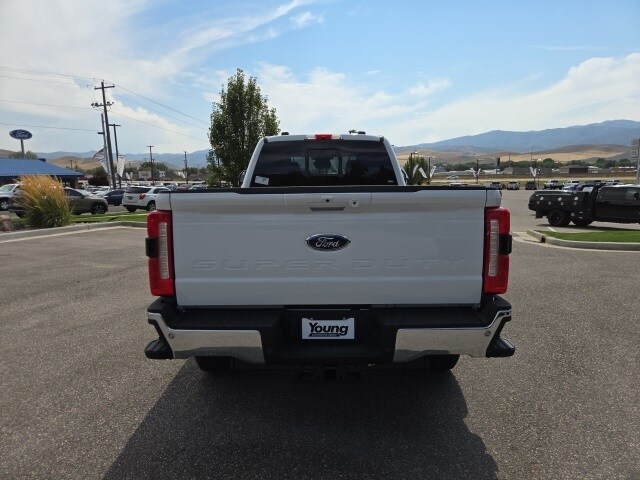 2026 Ford F-350 XLT photo 3