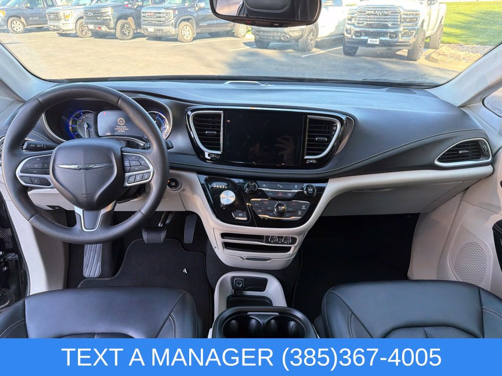 2024 Chrysler Pacifica PHEV Select - Photo 23