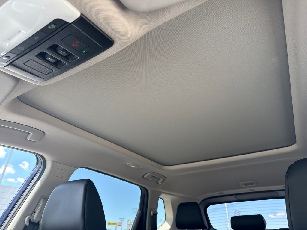 2026 Nissan Rogue Dark Armor - Photo 30