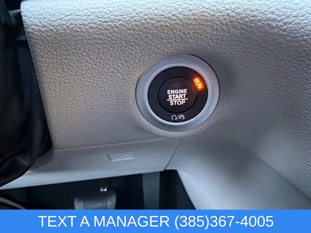 2024 Chrysler Pacifica PHEV Select - Photo 34