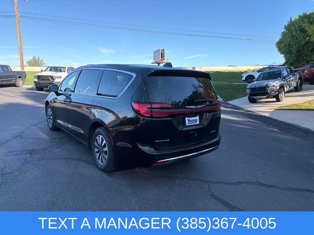 2024 Chrysler Pacifica PHEV Select - Photo 6