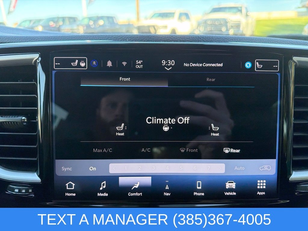 2024 Chrysler Pacifica PHEV Select - Photo 26