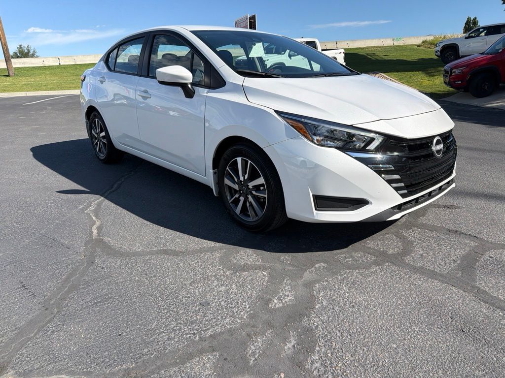 2025 Nissan Versa 1.6 SV CVT's photo