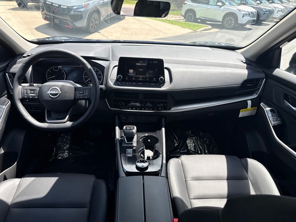 2026 Nissan Rogue Dark Armor - Photo 20