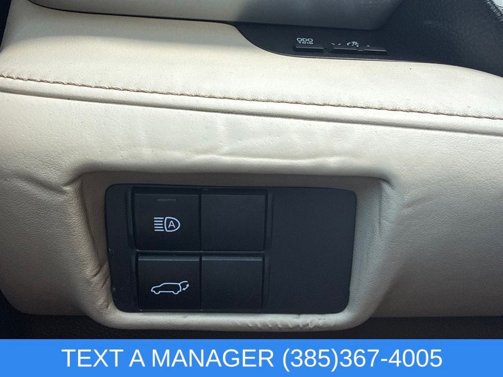 2021 Toyota Highlander XLE - Photo 26