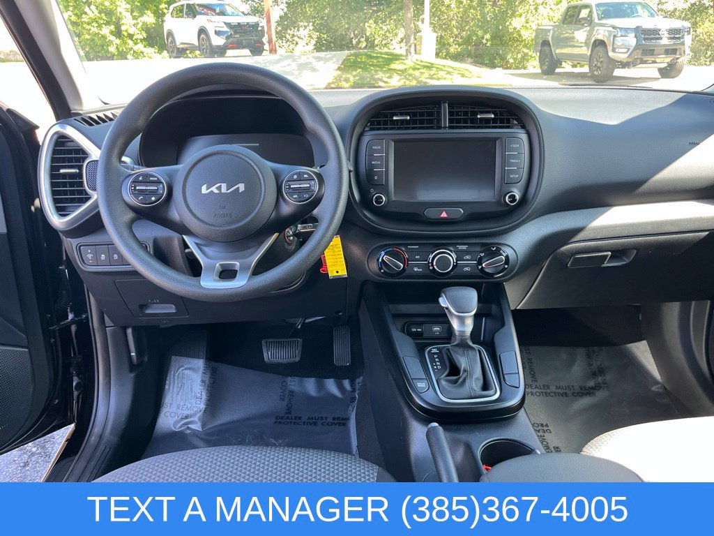 2025 Kia Soul LX - Photo 16