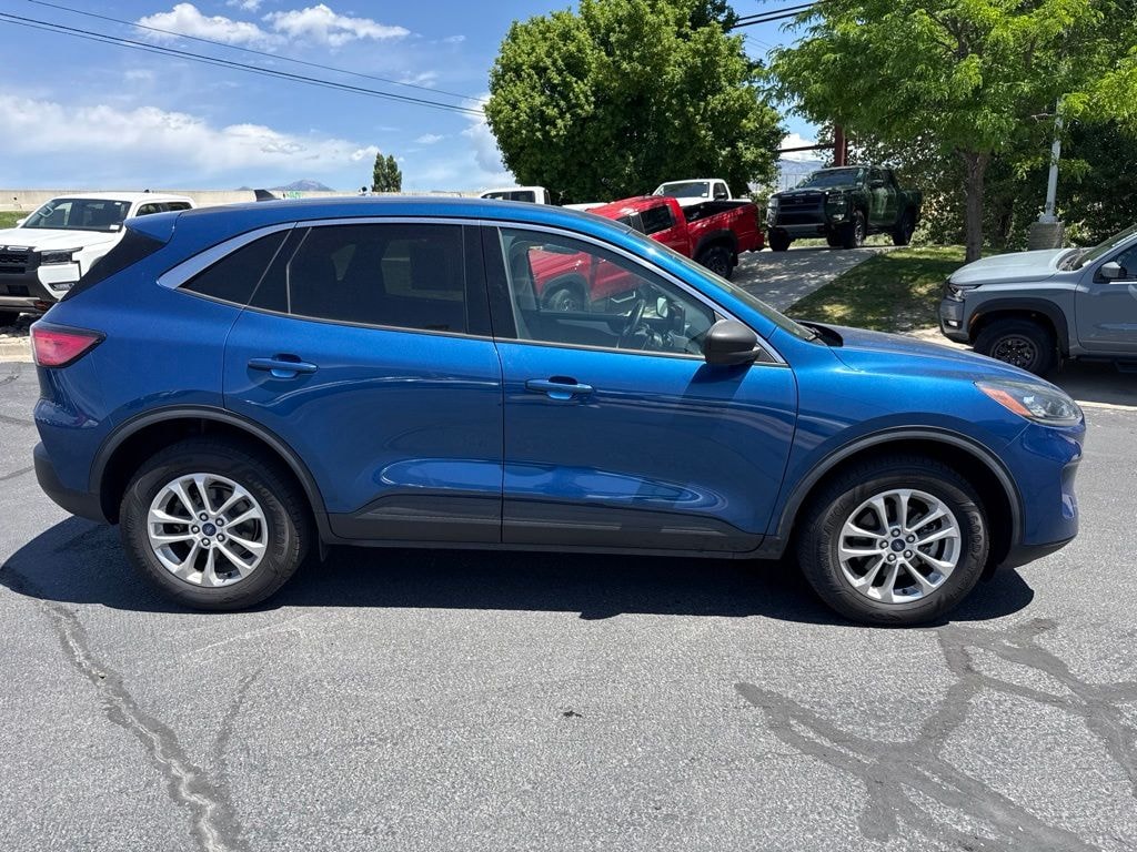 Used 2022 Ford Escape SE Hybrid SUV