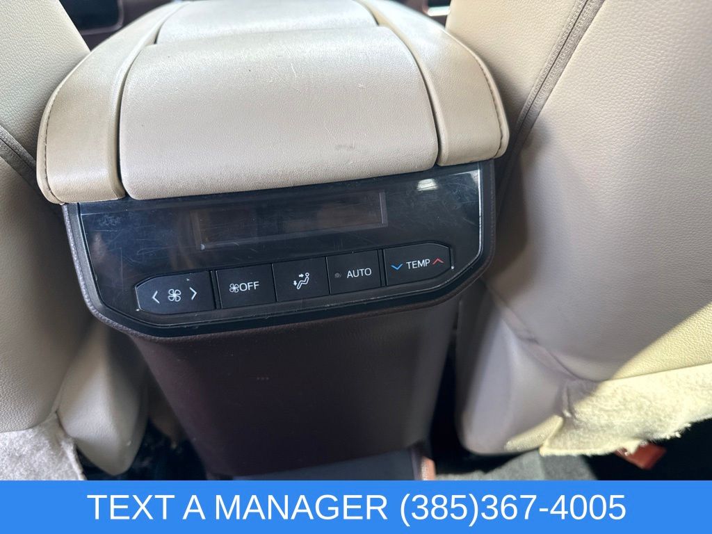 2021 Toyota Highlander XLE - Photo 17