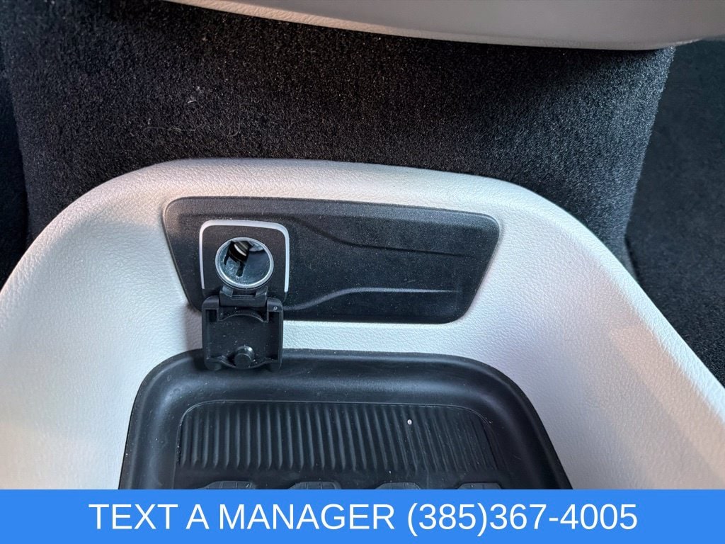 2024 Chrysler Pacifica PHEV Select - Photo 30