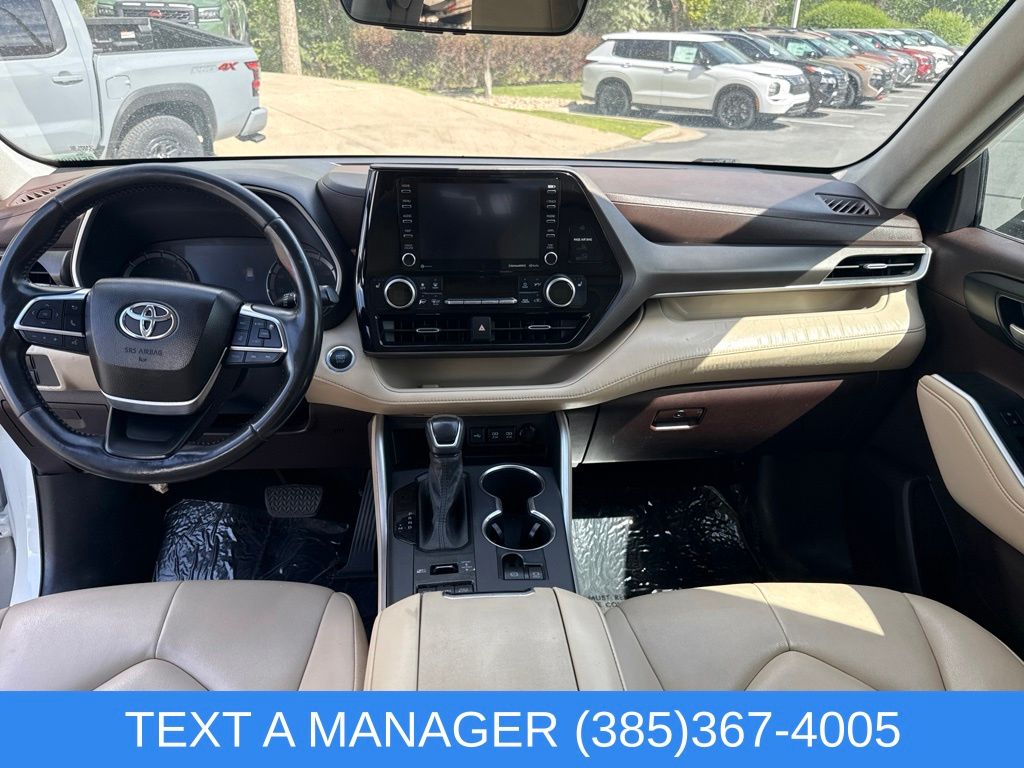 2021 Toyota Highlander XLE - Photo 19