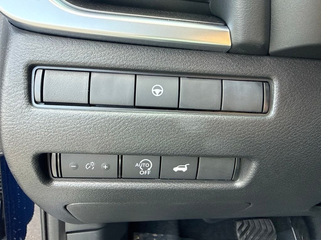 2026 Nissan Rogue Dark Armor - Photo 25
