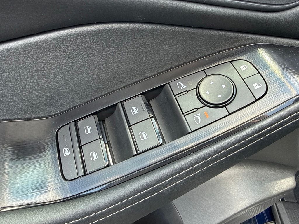 2026 Nissan Rogue Dark Armor - Photo 17