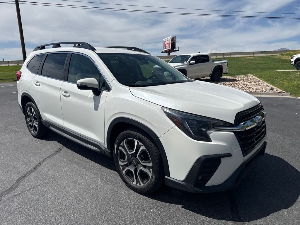 2023 Subaru Ascent Limited 7 Passenger's photo