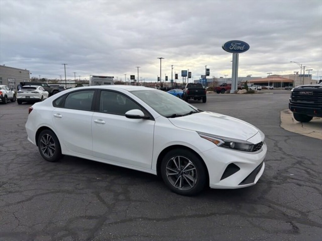 Used 2023 Kia Forte LXS Sedan