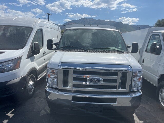 2025 Ford E-350 Base photo 2