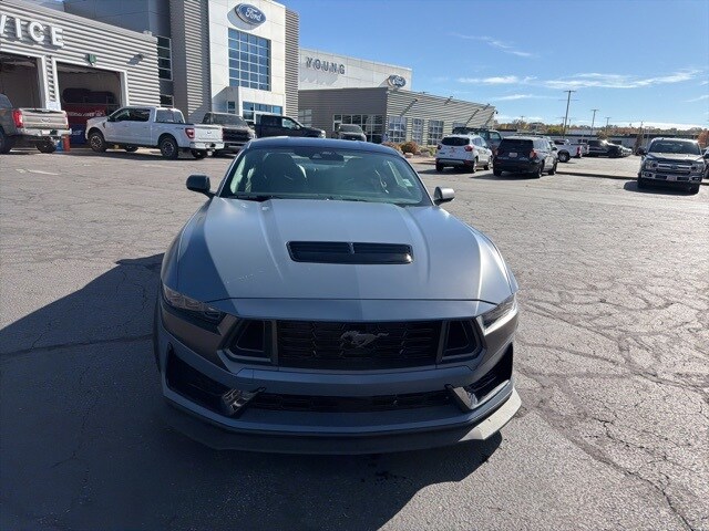 2024 Ford Mustang Dark Horse Deluxe photo 4