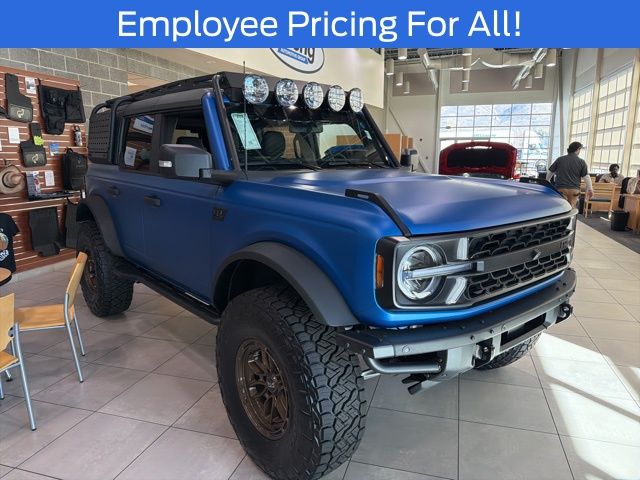 2025 Ford Bronco Badlands 4x4's photo