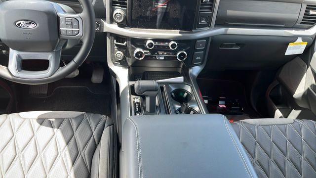 2025 Ford F-150 XLT - Photo 32