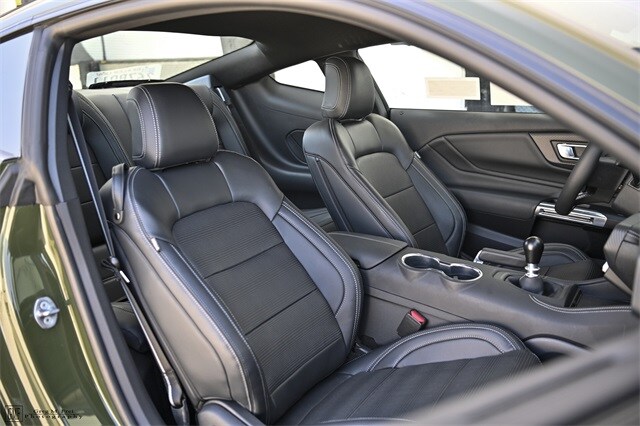 2025 Ford Mustang GT Premium photo 4