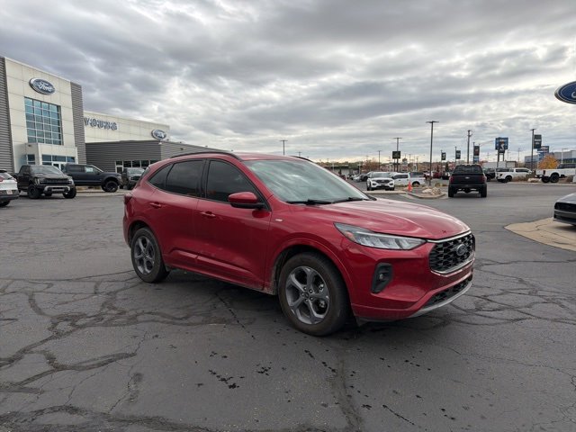 2023 Ford Escape ST-Line Select photo 3