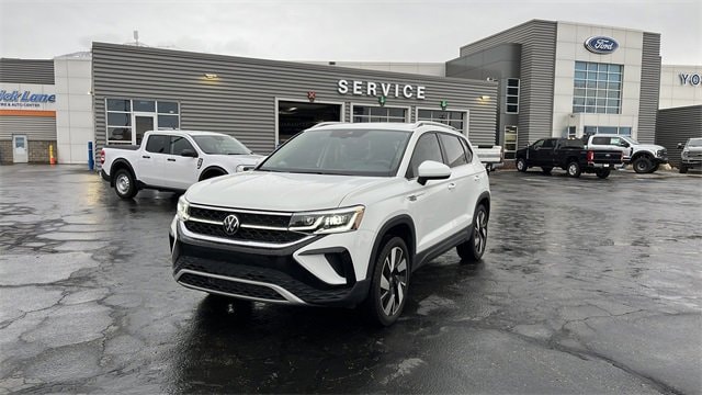 2024 Volkswagen Taos SEL's photo