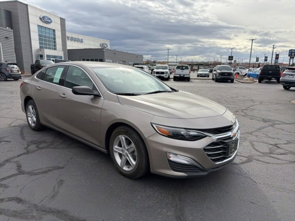 Used 2024 Chevrolet Malibu LS w/1FL Sedan