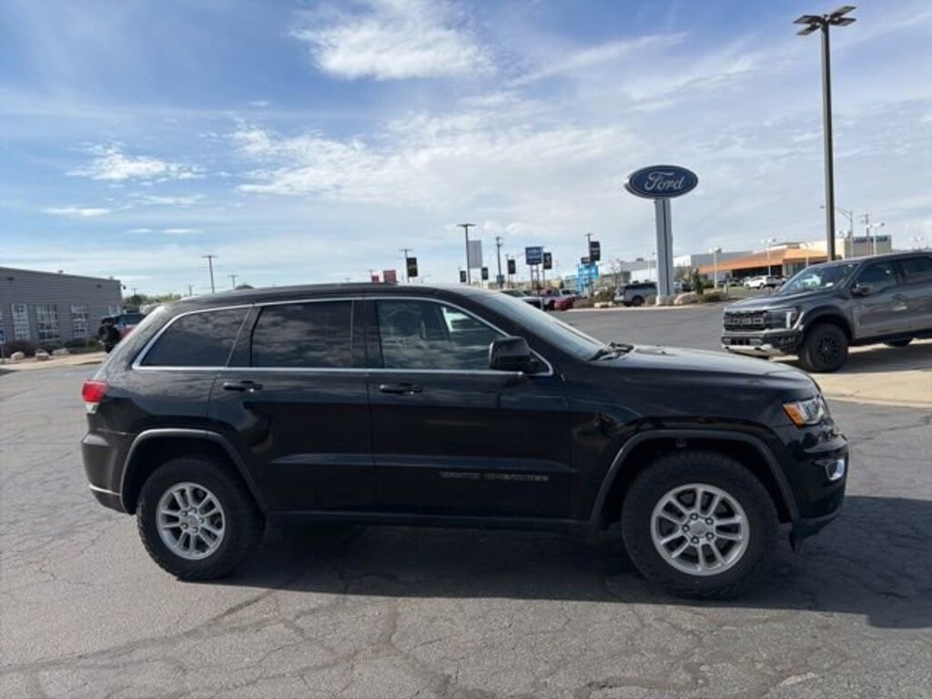 Used 2020 Jeep Grand Cherokee Laredo SUV