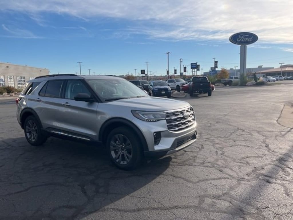 Used 2025 Ford Explorer Active SUV