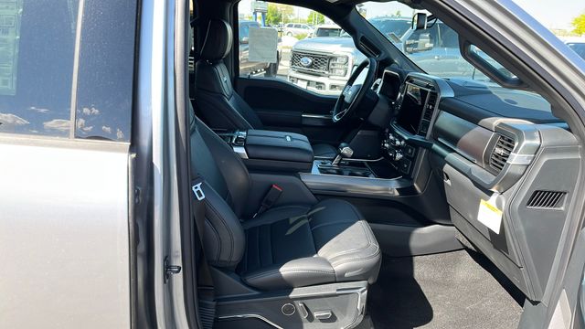 2025 Ford F-150 Platinum - Photo 38