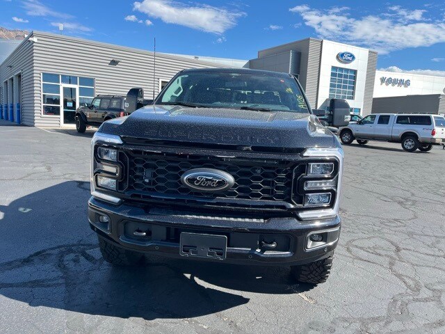 2026 Ford F-250 Lariat Tremor photo 3