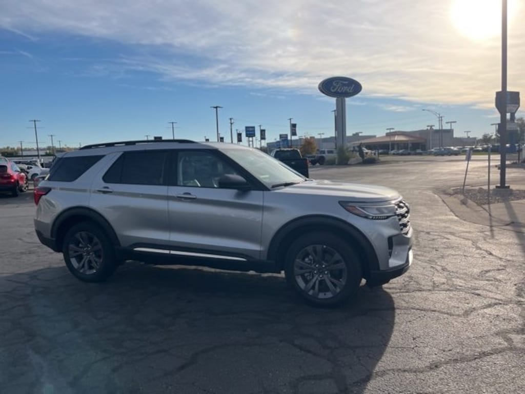 Used 2025 Ford Explorer Active SUV