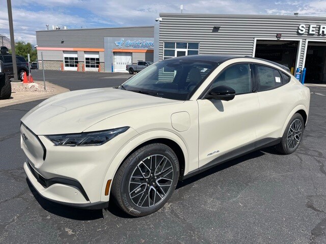 2025 Ford Mustang Mach-E Premium photo 2