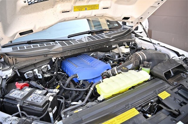 2025 Ford F-150 Lariat photo 2