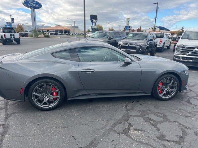 2024 Ford Mustang GT Premium photo 3