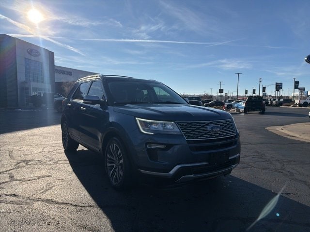 2018 Ford Explorer Platinum's photo
