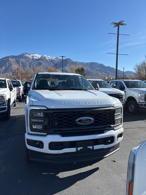 2026 Ford F-250 Super Duty XL's photo