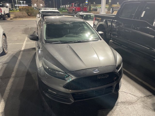 2016 Ford Focus ST's photo