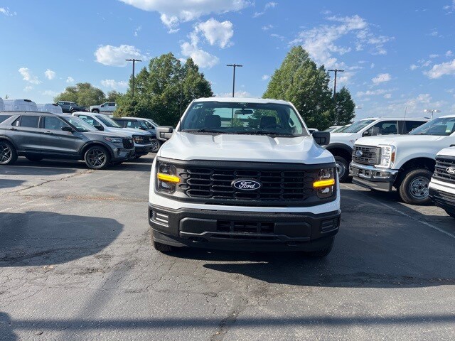 2025 Ford F-150 XL photo 2