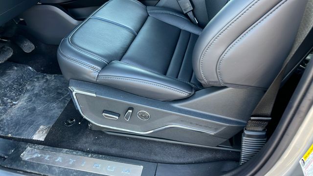 2025 Ford F-150 Platinum - Photo 23