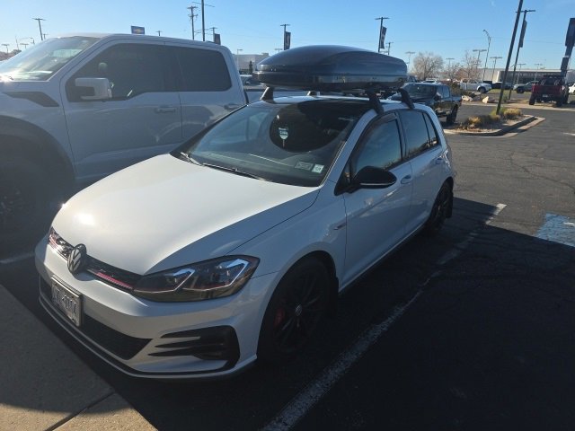 2021 Volkswagen Golf GTI SE's photo