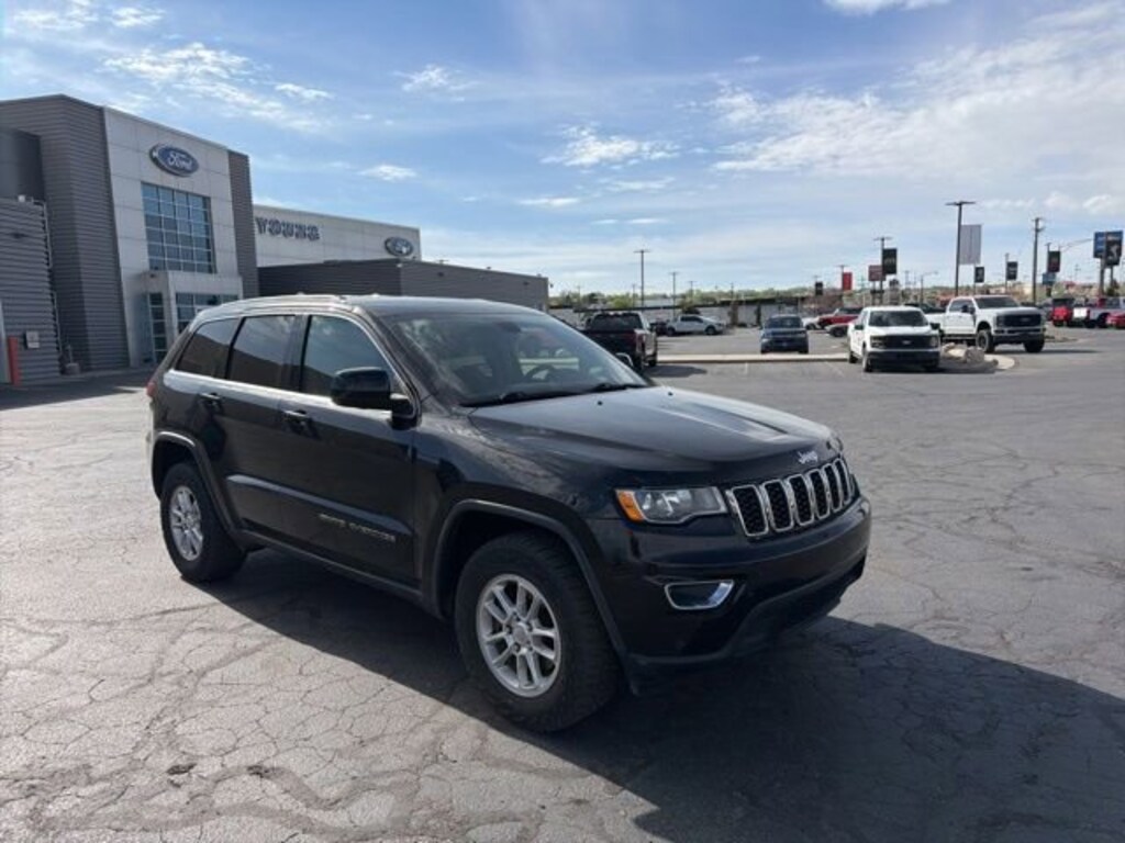 Used 2020 Jeep Grand Cherokee Laredo SUV