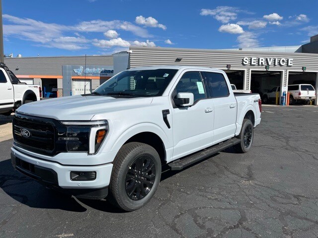 2025 Ford F-150 Lariat photo 2