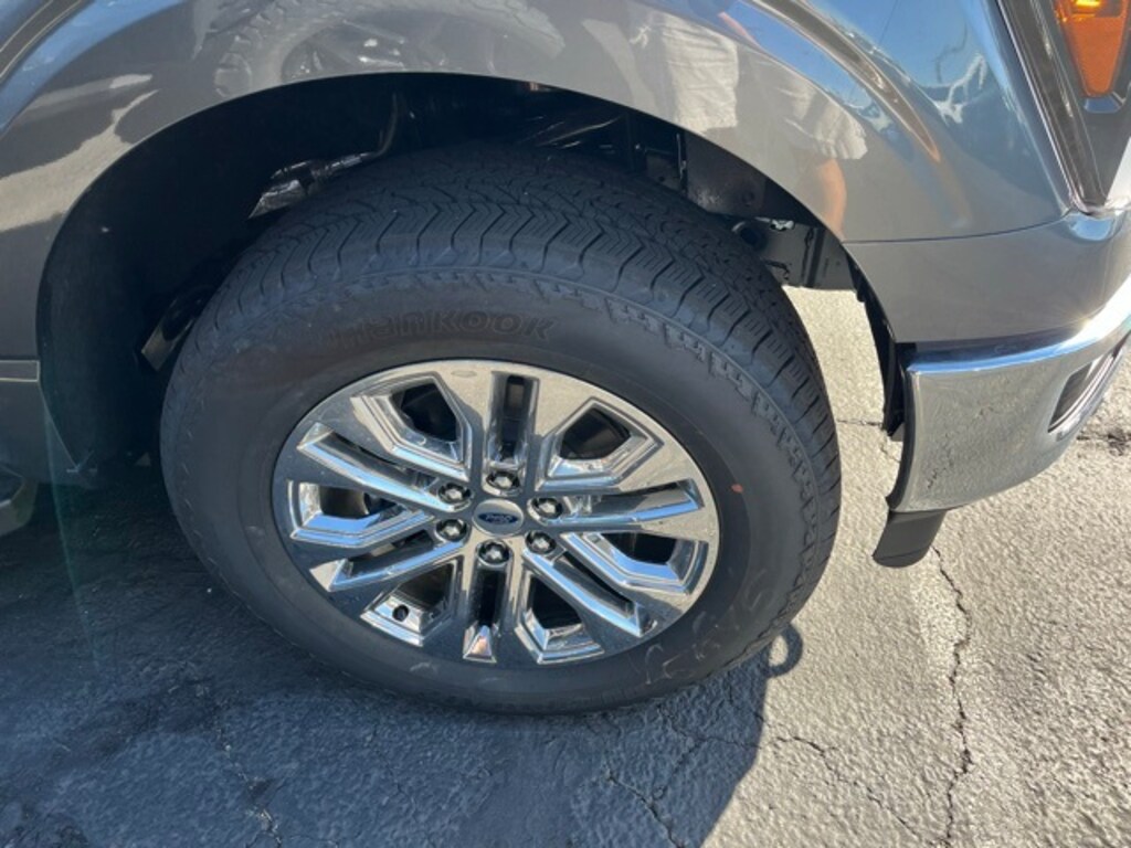 New 2025 Ford F-150 Lariat Truck