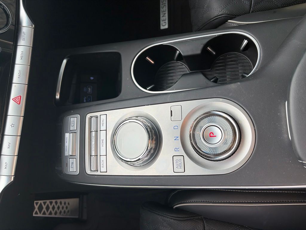 2025 GENESIS GV70 Sport - Photo 19