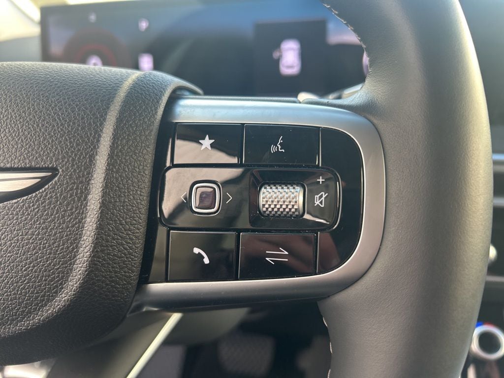 2026 GENESIS GV70 Select - Photo 17