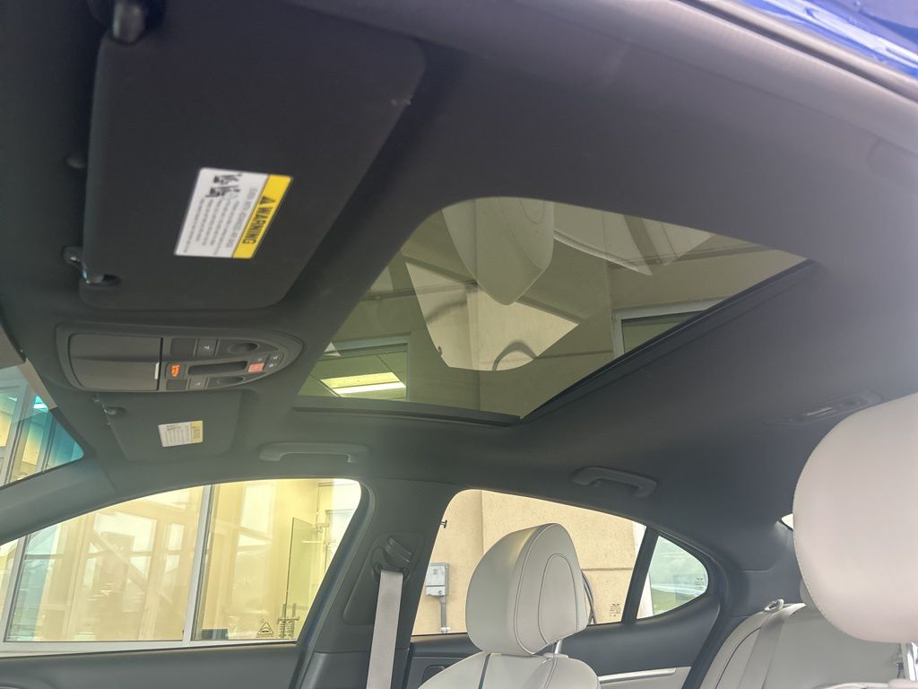 2025 GENESIS G70 Standard - Photo 13