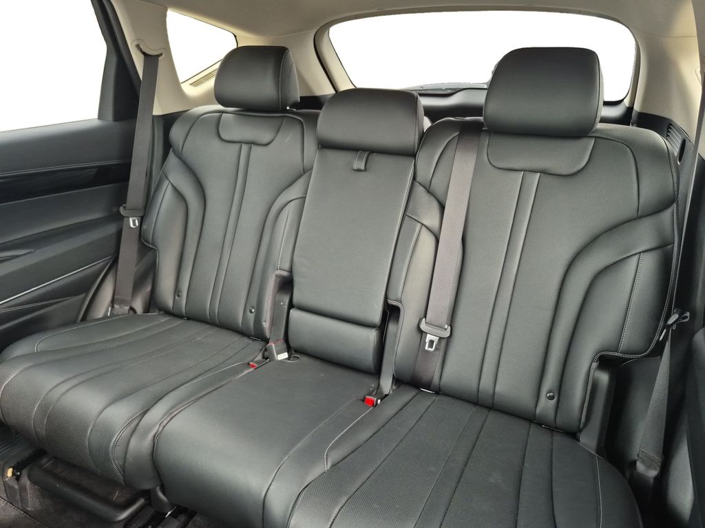 2025 GENESIS GV80 Standard - Photo 16